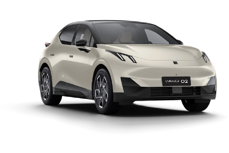 Lynk & Co 02 Palace Beige Lynk & Co 02 Palace Beige