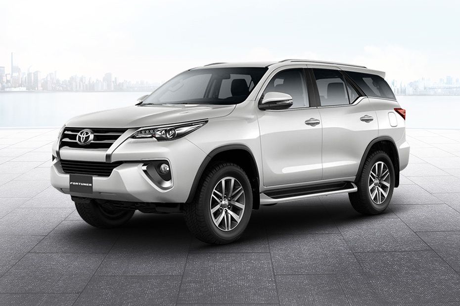 Toyota Fortuner White Pearl Toyota Fortuner White Pearl
