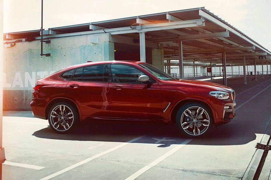 BMW X4 Drivers Sideview BMW X4 Drivers Sideview