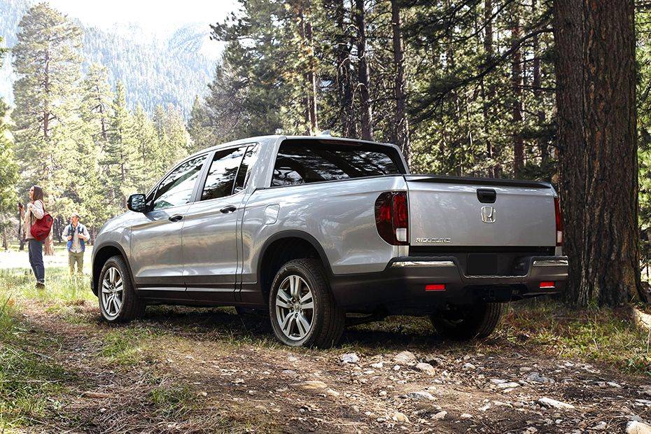 Discontinued Honda Ridgeline Features & Specs | Zigwheels