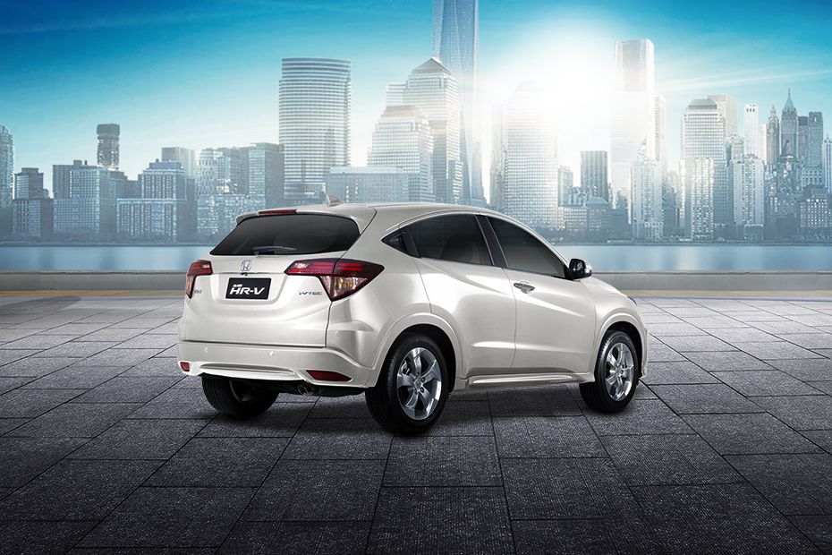 HR-V (2015-2018) Rear angle view