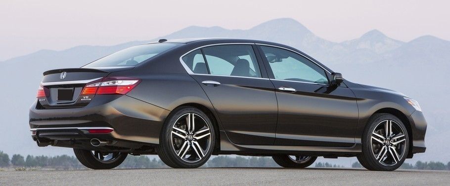 Accord (2004-2015) Rear angle view