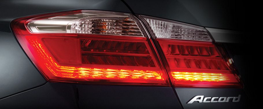 Accord (2004-2015) Tail light