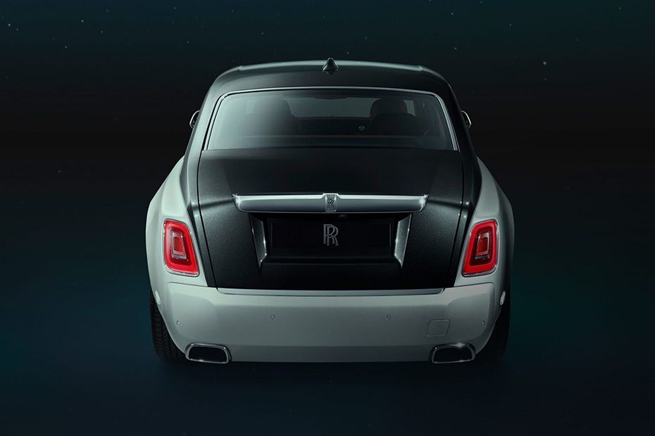 Rolls-Royce Phantom Full Rear View