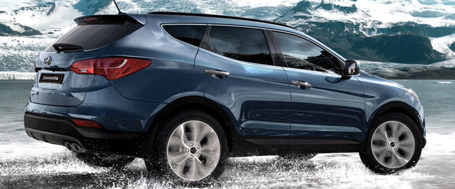 Santa Fe (2016-2018) Rear Medium Side View