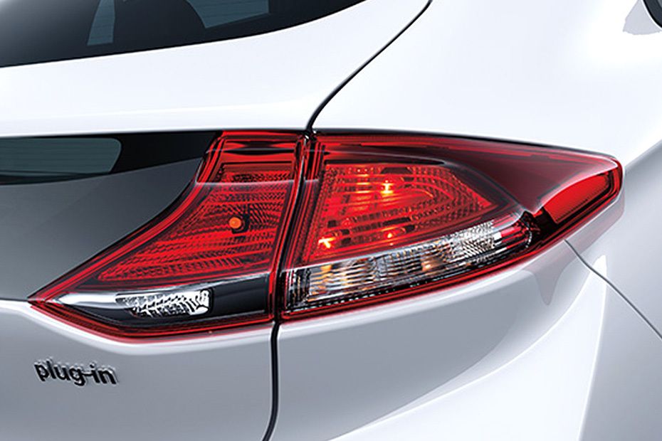 Hyundai Ioniq Hybrid Tail Light