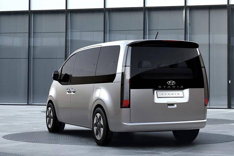 Rear Medium View of Hyundai Staria Rear Medium View of Hyundai Staria