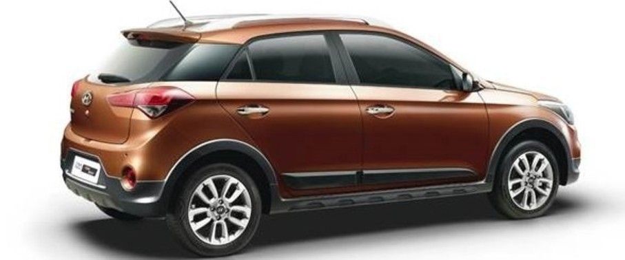 i20 Cross Sport Rear Medium Side View