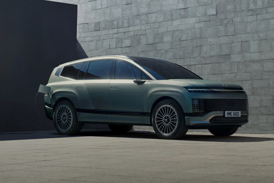 Hyundai Ioniq 9 Front Cross Side View Hyundai Ioniq 9 Front Cross Side View