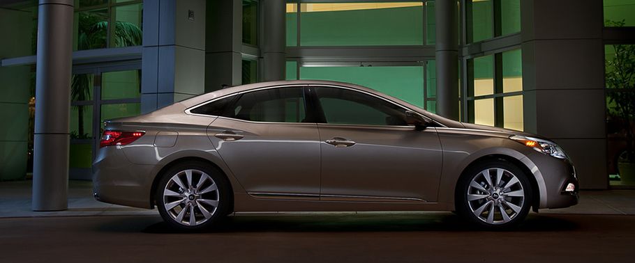 Hyundai Azera (2006-2015) Drivers Sideview