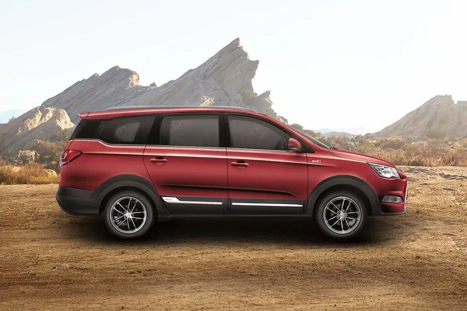 M60 Medium Angle Front View