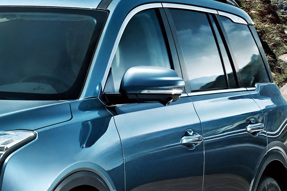 GAC GS8 Drivers Side Mirror Front Angle GAC GS8 Drivers Side Mirror Front Angle