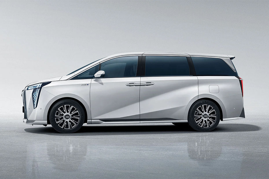 GAC GN8 PHEV Full Side View