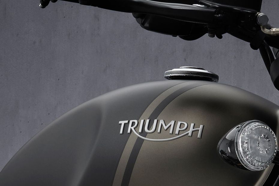 Triumph Bonneville Bobber Branding