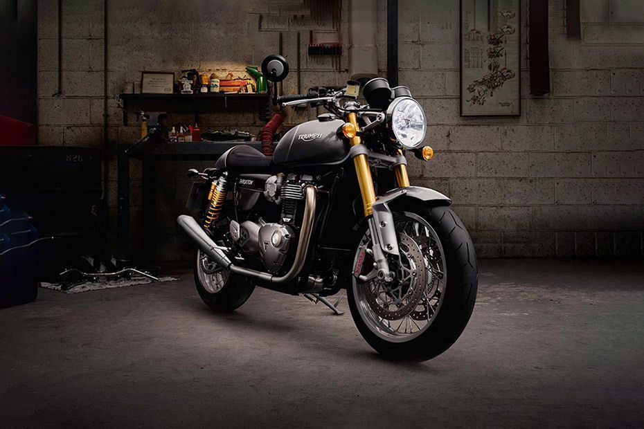 Triumph Thruxton Slant Rear View Full Image Triumph Thruxton Slant Rear View Full Image