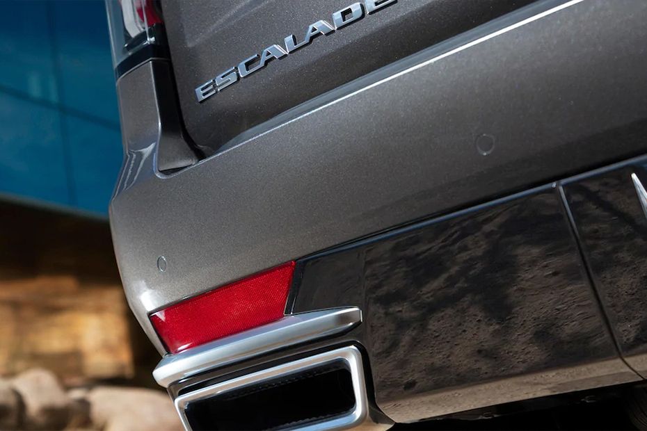 Rear Fog Lamp of Cadillac Escalade