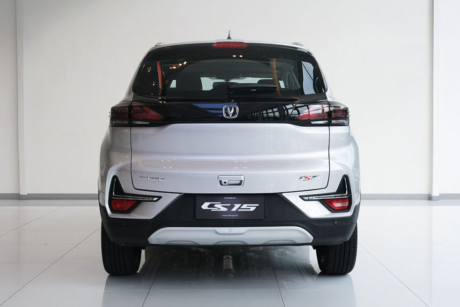 Full Rear View of Changan CS15