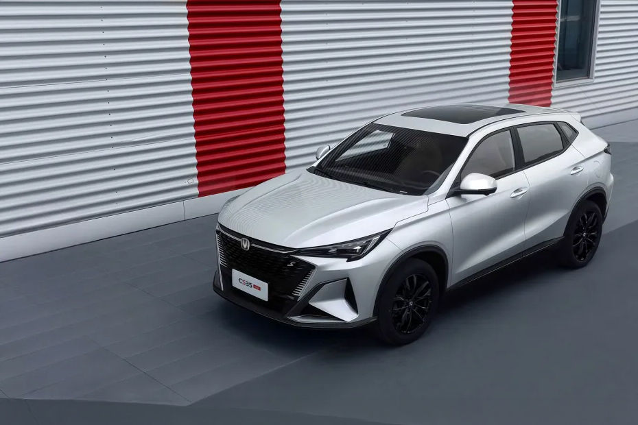 CS35 Max Front deep low Angle View