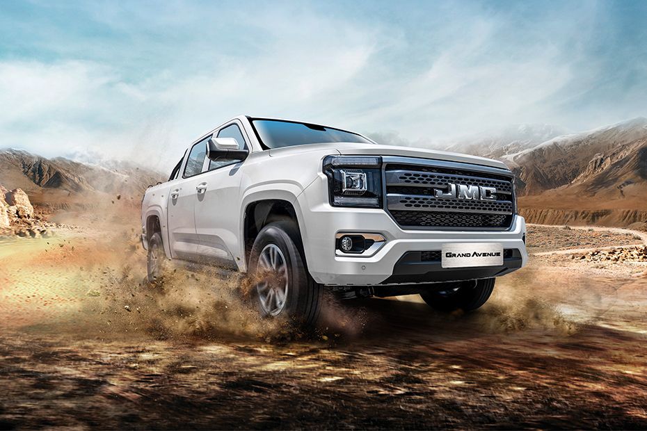 Grand Avenue Front deep low Angle View