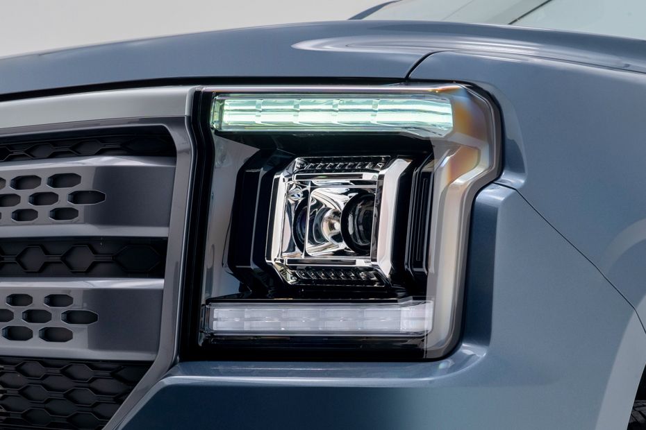 Grand Avenue Headlight