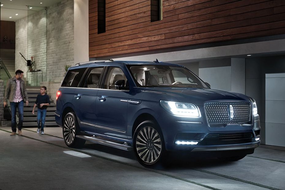Lincoln Navigator Interior & Exterior Images, Colors & Video Gallery