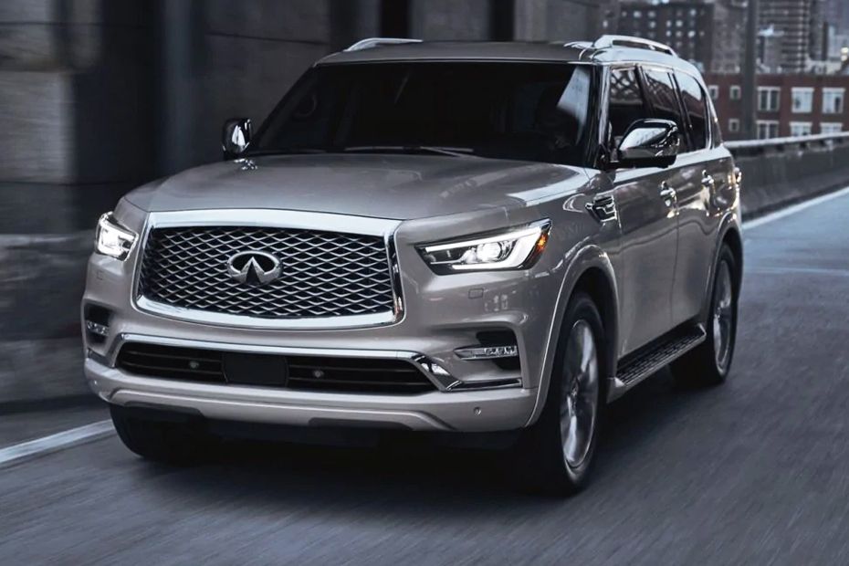 Infiniti QX80 Front Side View