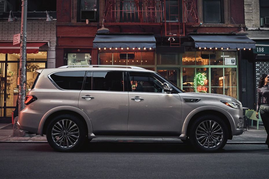 QX80 Medium Angle Front View