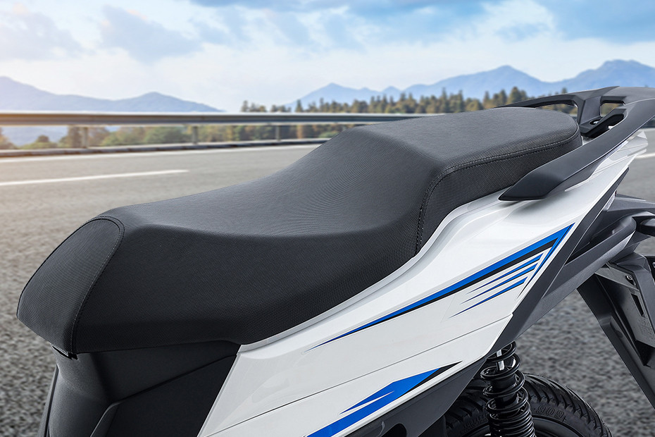 NWOW  V11 Rider Seat View