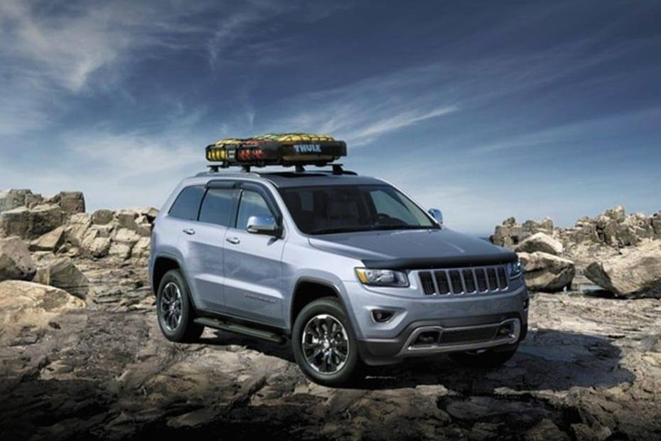 Jeep Grand Cherokee Front Cross Side View