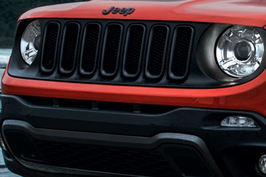 Jeep Renegade Grille View