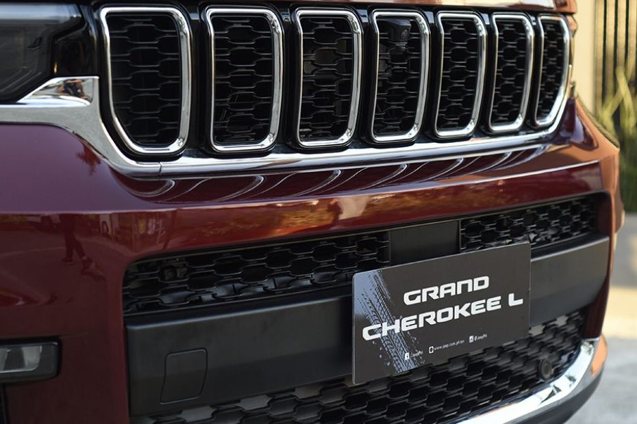 Jeep Grand Cherokee L Branding