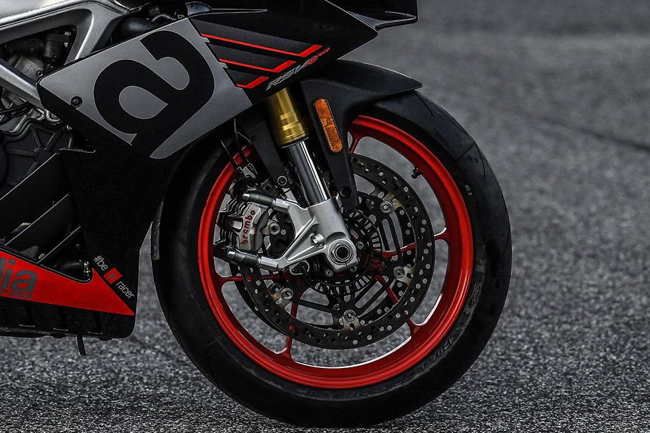Aprilia RSV4 RR 1000 Front Tyre View Aprilia RSV4 RR 1000 Front Tyre View