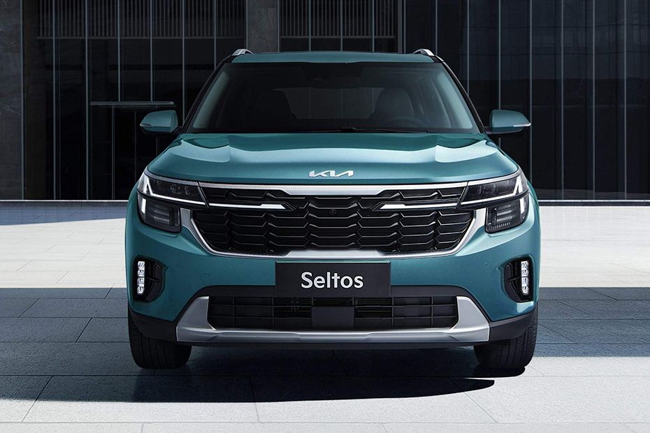 Full Front View of Seltos