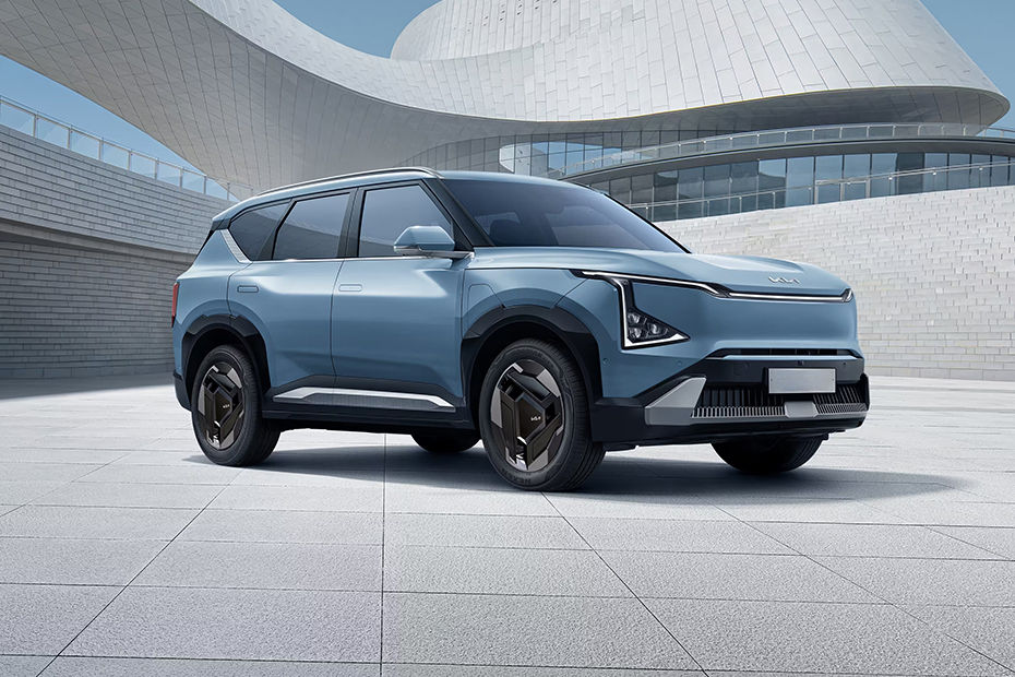 Kia EV5 2026 Front angle low view