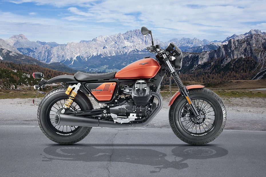 Moto Guzzi V9 Bobber Sport Right Side Viewfull Image Moto Guzzi V9 Bobber Sport Right Side Viewfull Image