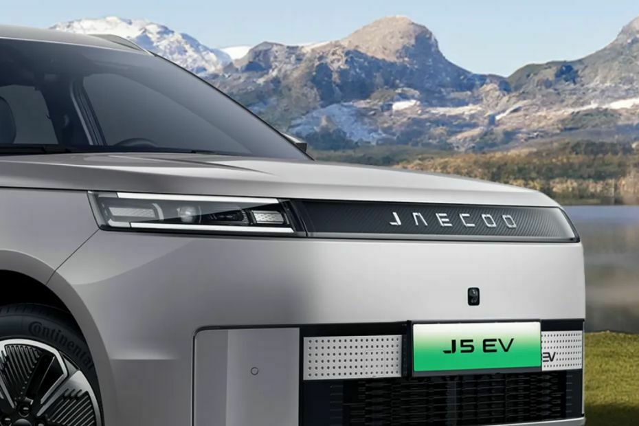 J5 EV Grille View J5 EV Grille View