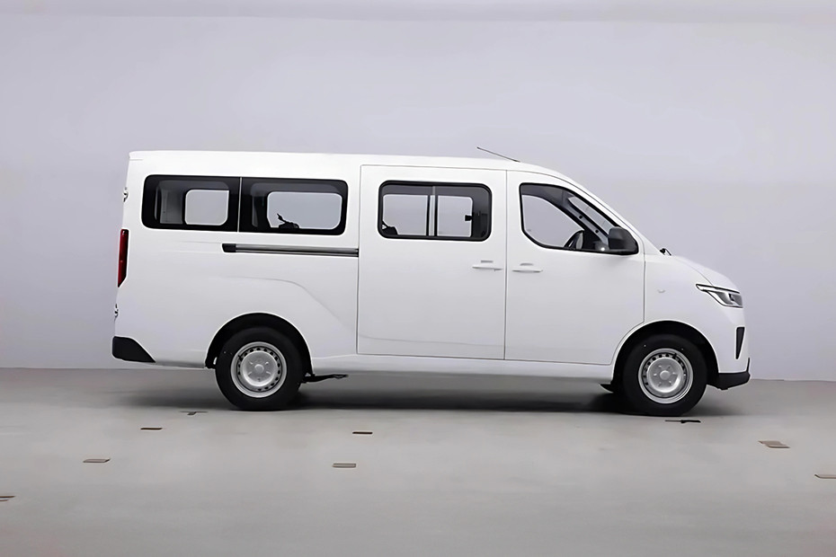 Wuling Sunlight Passenger Medium Angle Front View Sunlight Passenger Medium Angle Front View