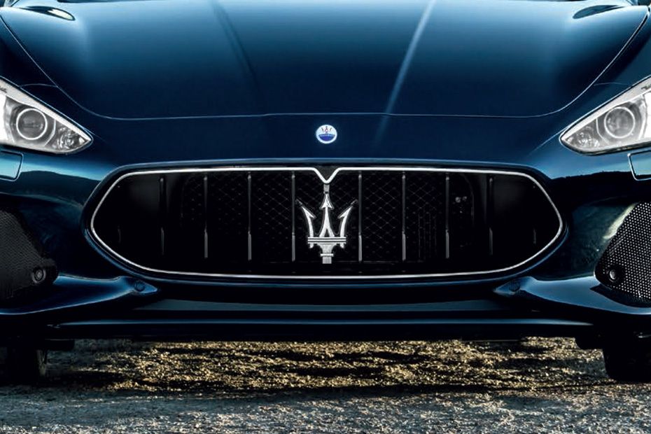 Maserati GranCabrio Grille View Maserati GranCabrio Grille View