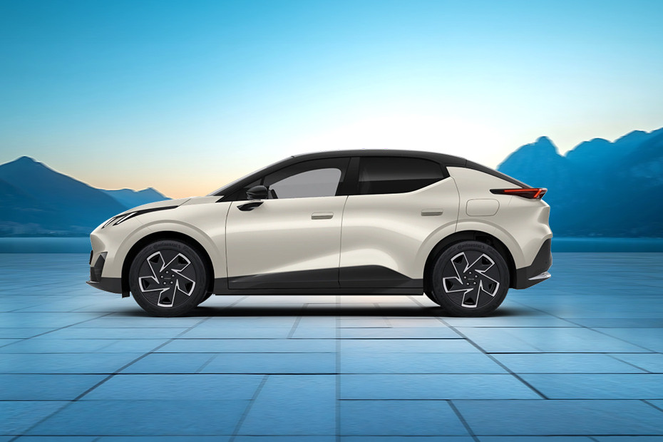 Lynk & Co 02 Side View 02 Side view