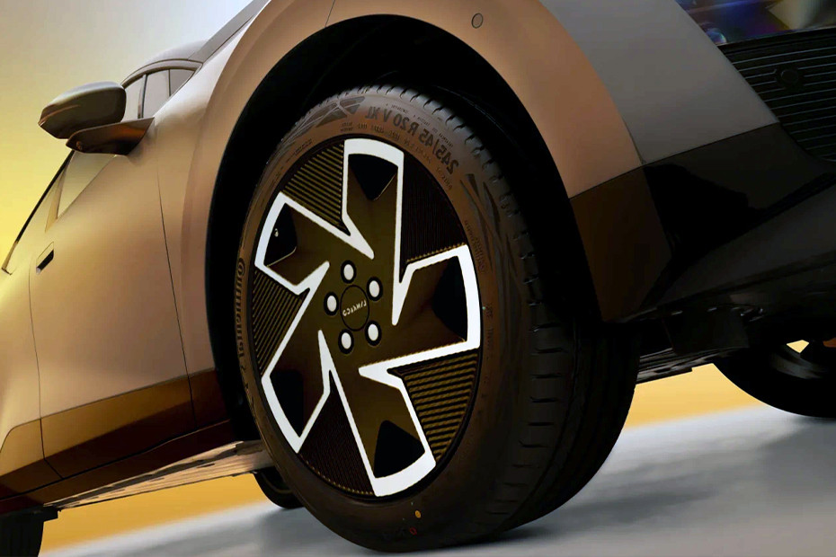 Lynk & Co 02 Wheel 02 Wheel