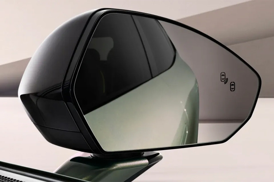 Lynk & Co 08 EM-P Drivers Side Mirror Rear Angle