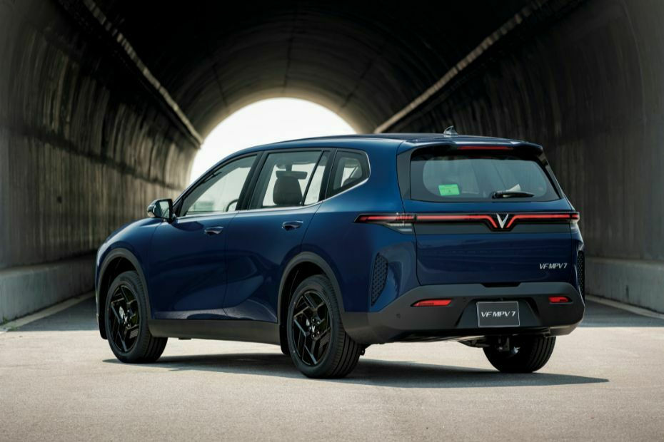 VF MPV 7 Rear angle view