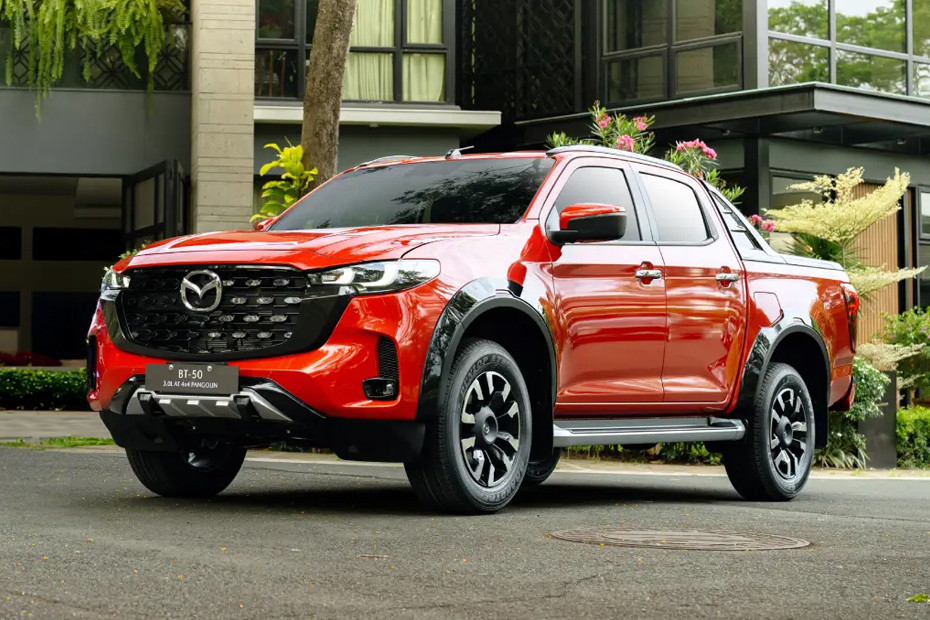 Mazda BT-50 Front Side View