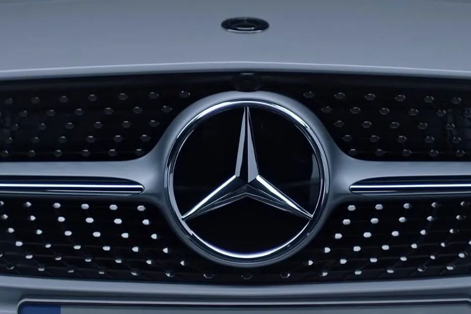 Mercedes-Benz CLA-Class Branding
