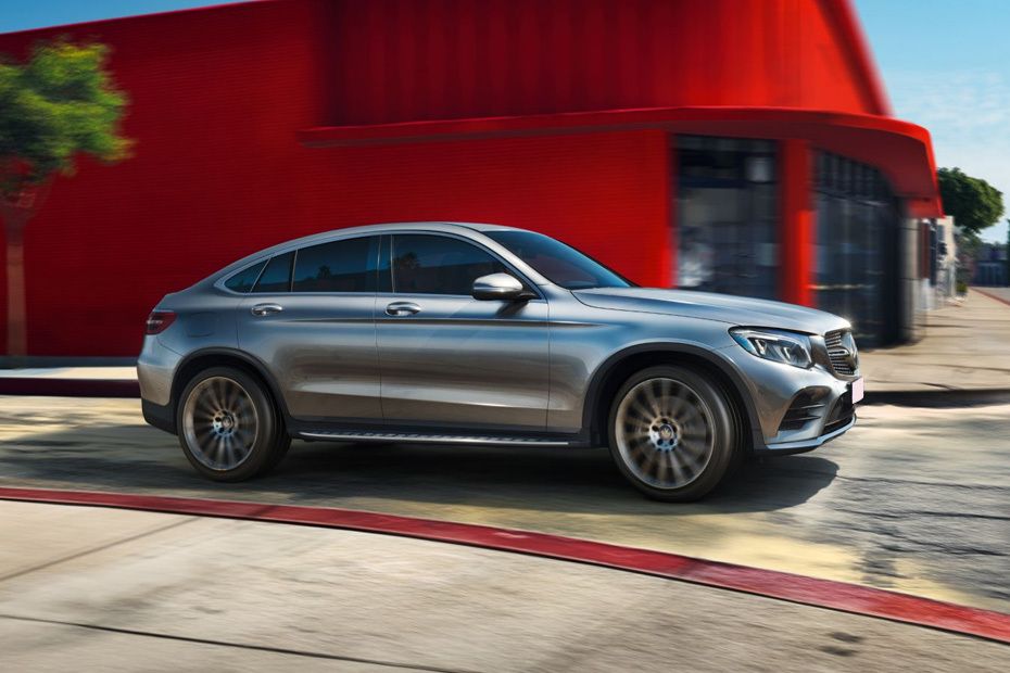 Mercedes-Benz GLC-Class (2016-2022) Front Cross Side View Mercedes-Benz GLC-Class (2016-2022) Front Cross Side View