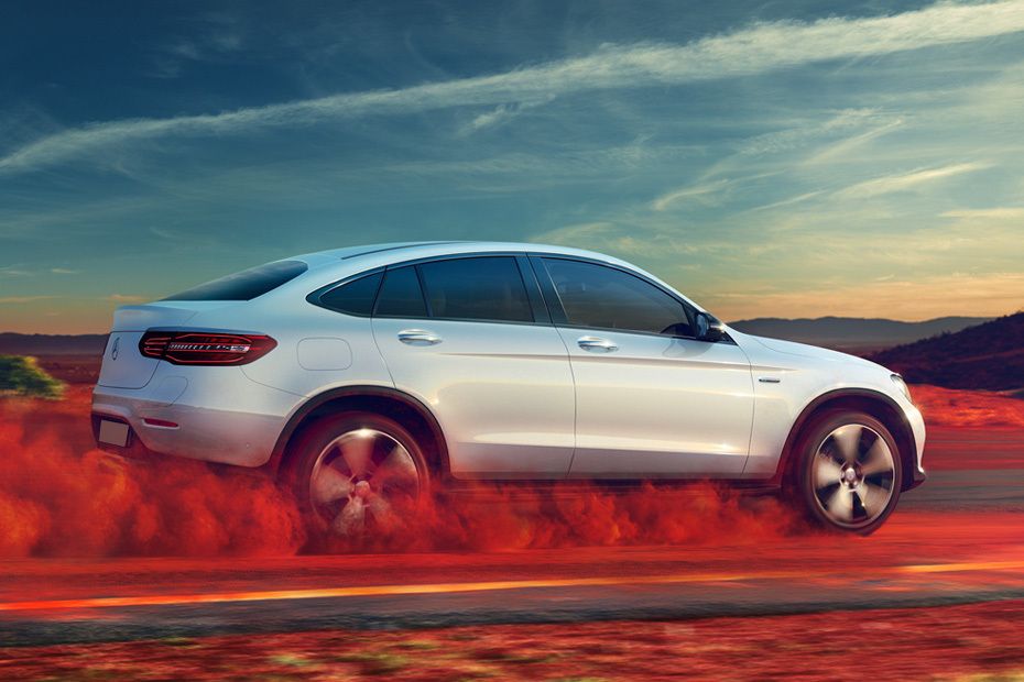 Mercedes-Benz GLC-Class (2016-2022) Rear Medium Side View GLC-Class (2016-2022) Rear Medium Side View