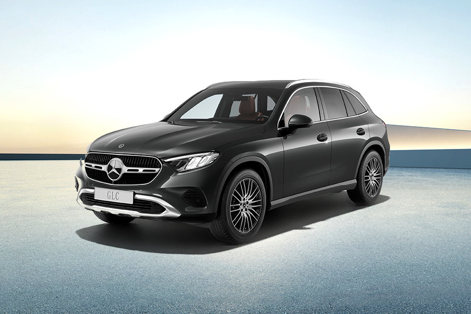 Mercedes-Benz GLC-Class Front Side View Mercedes-Benz GLC-Class Front Side View