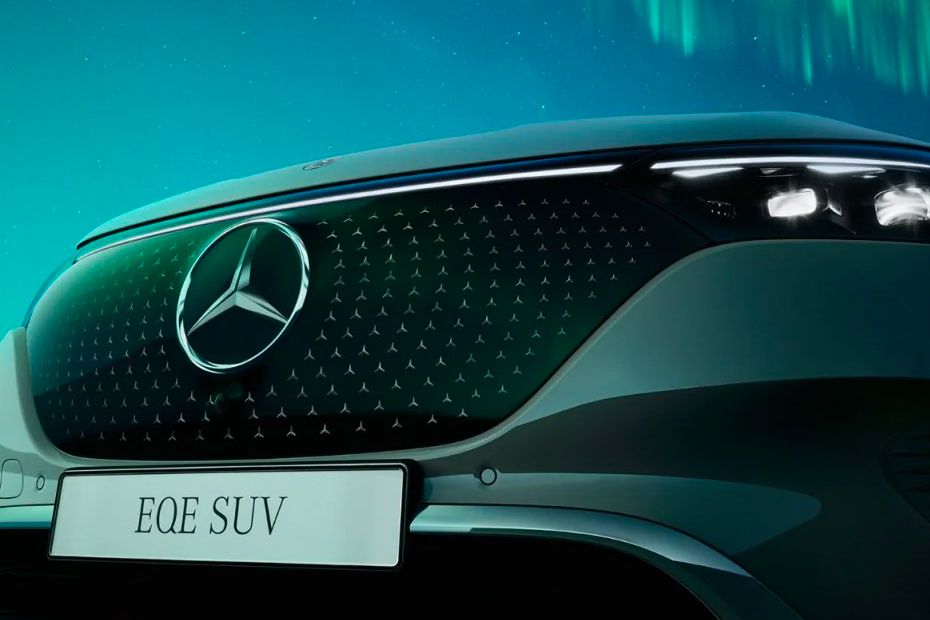 Mercedes-Benz EQE SUV Grille View