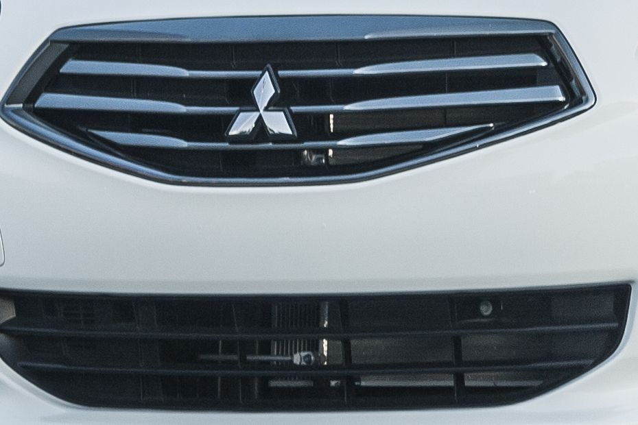 Mitsubishi Mirage G4 (2015-2018) Grille View Mirage G4 (2015-2018) Grille View