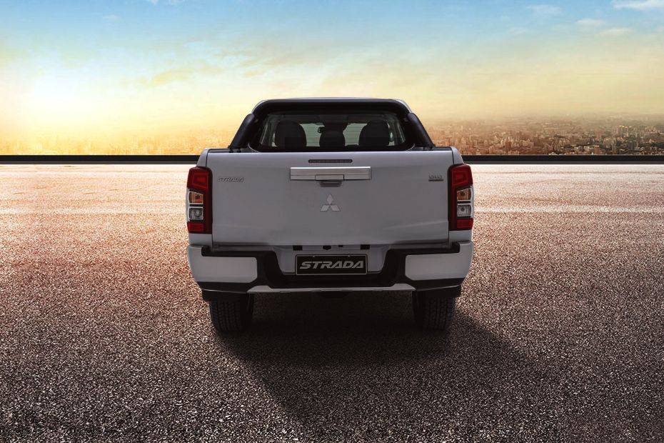 Full Rear View of Mitsubishi Strada Full Rear View of Mitsubishi Strada